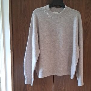 H&M Light Gray Crew Neck Sweater
